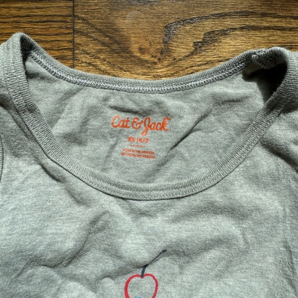 Trio of shark-themed tank tops, size 4/5 - Picture 6 of 7